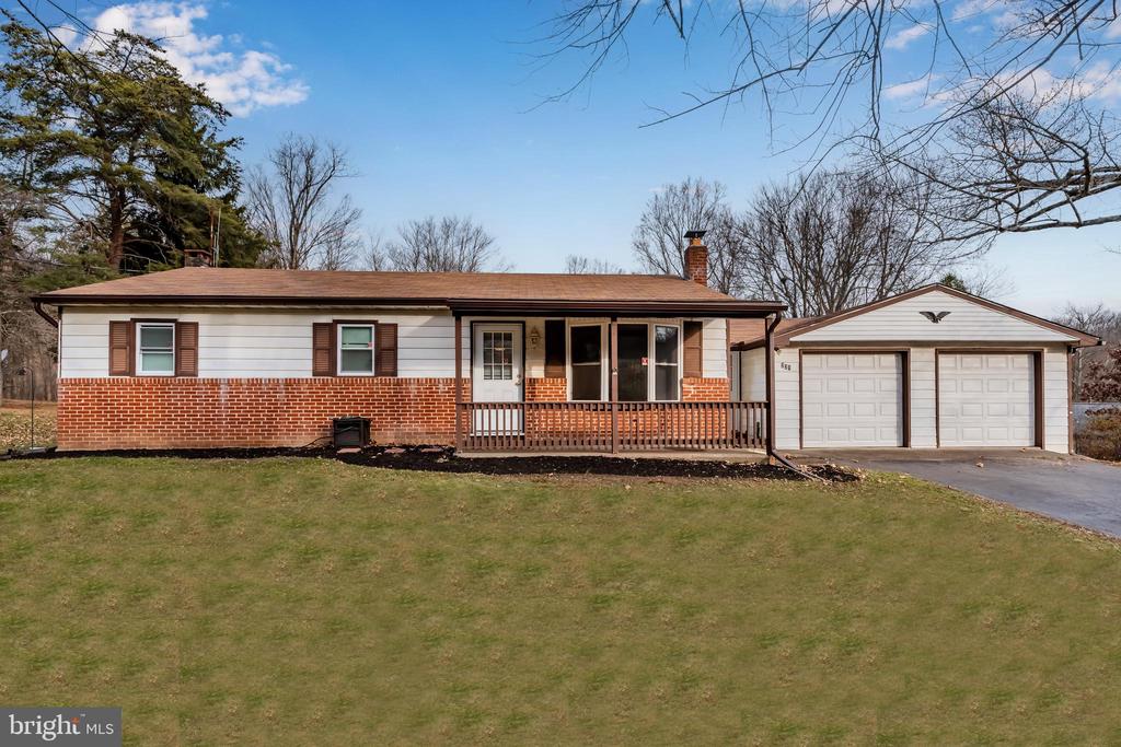 221 Fox Hollow Rd