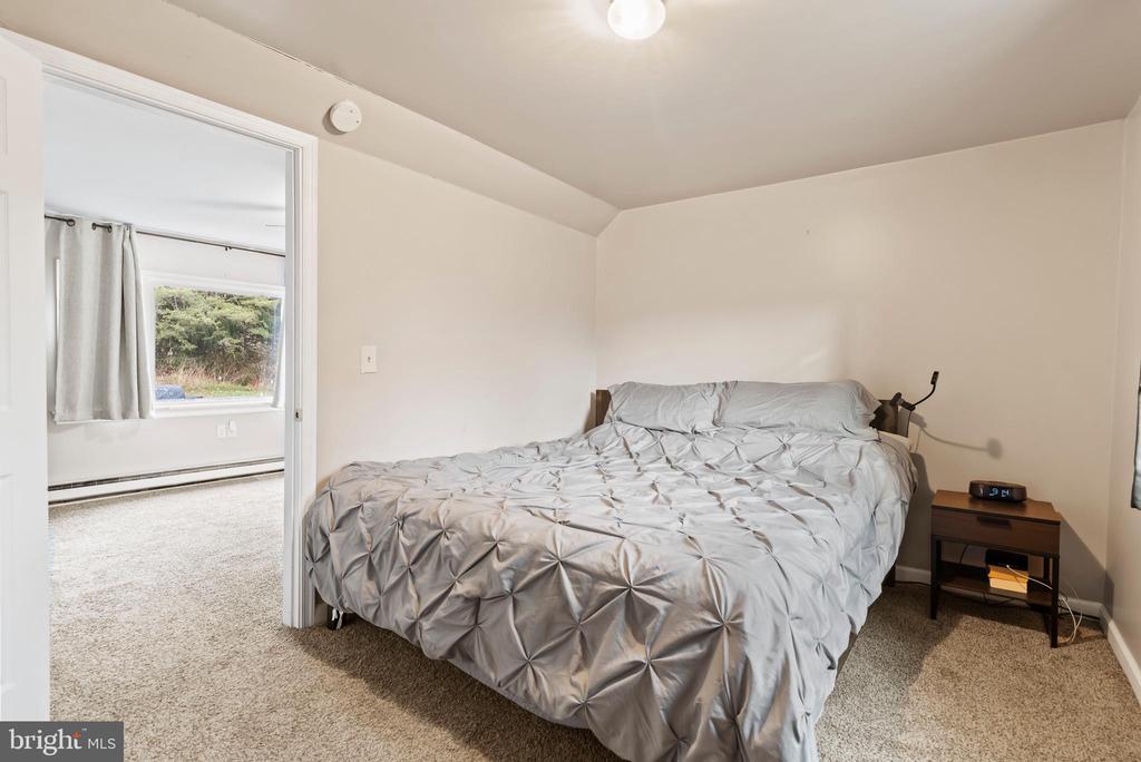 221 Fox Hollow Rd
