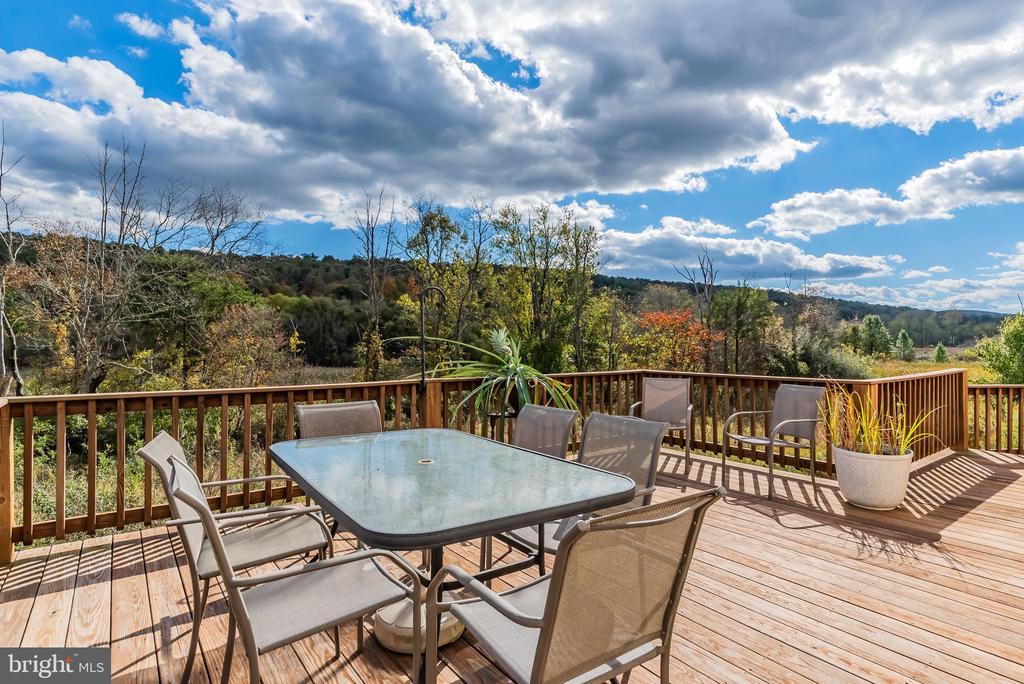 311 Lakeside Dr