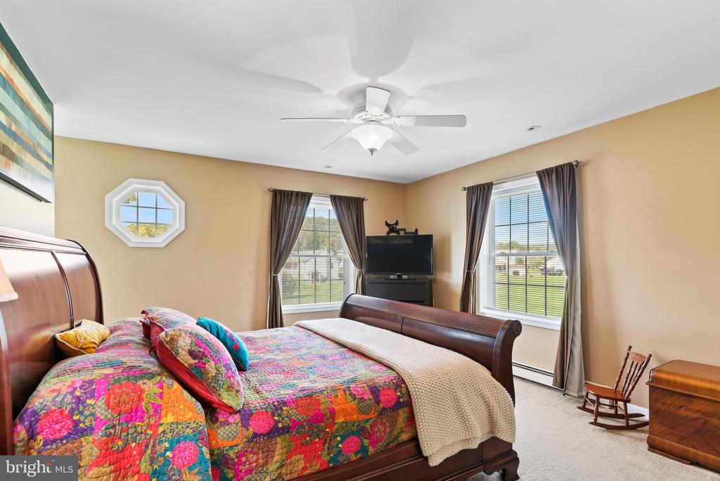 311 Lakeside Dr