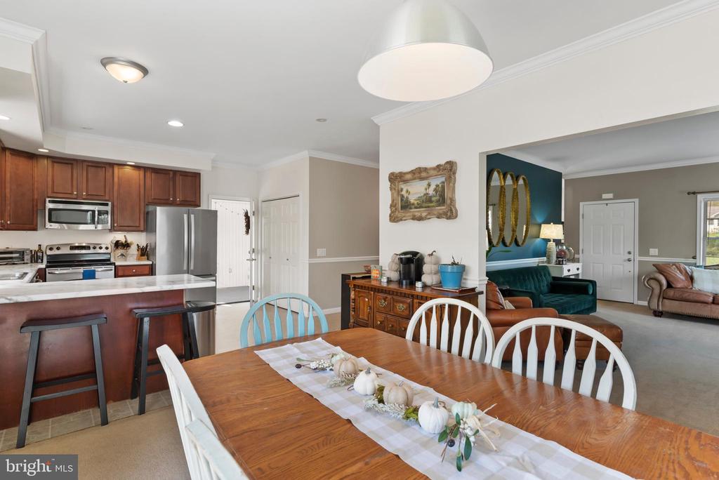 311 Lakeside Dr