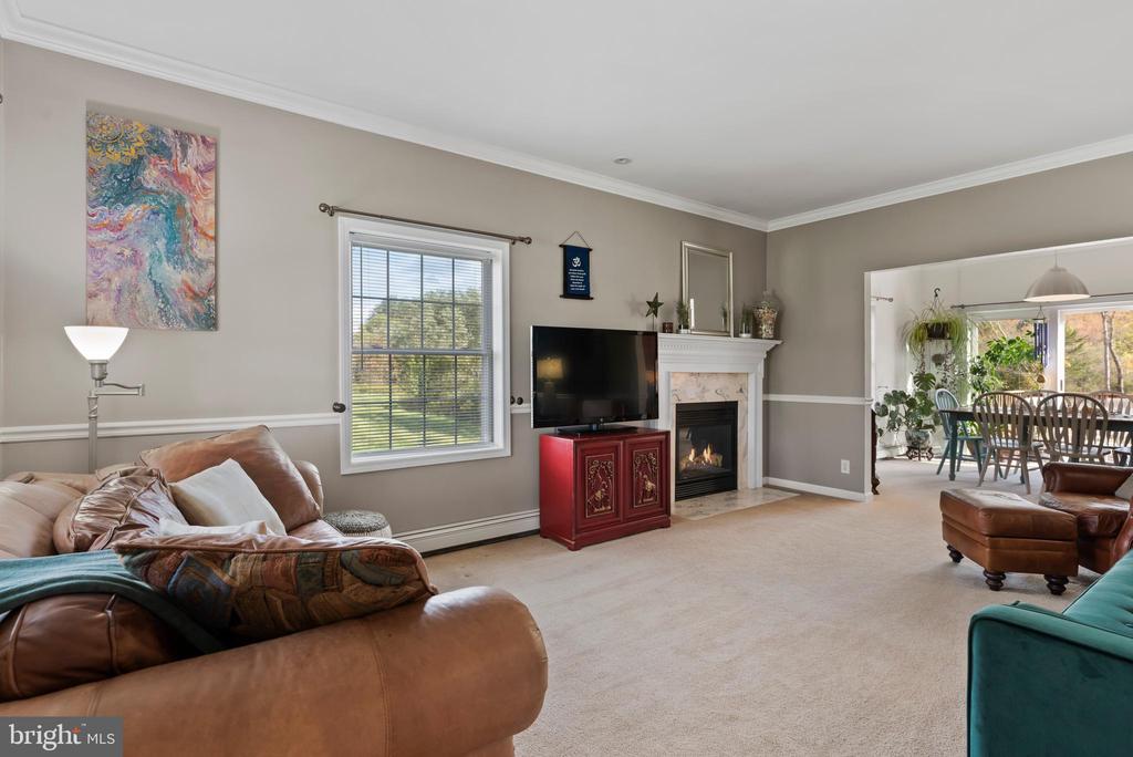 311 Lakeside Dr