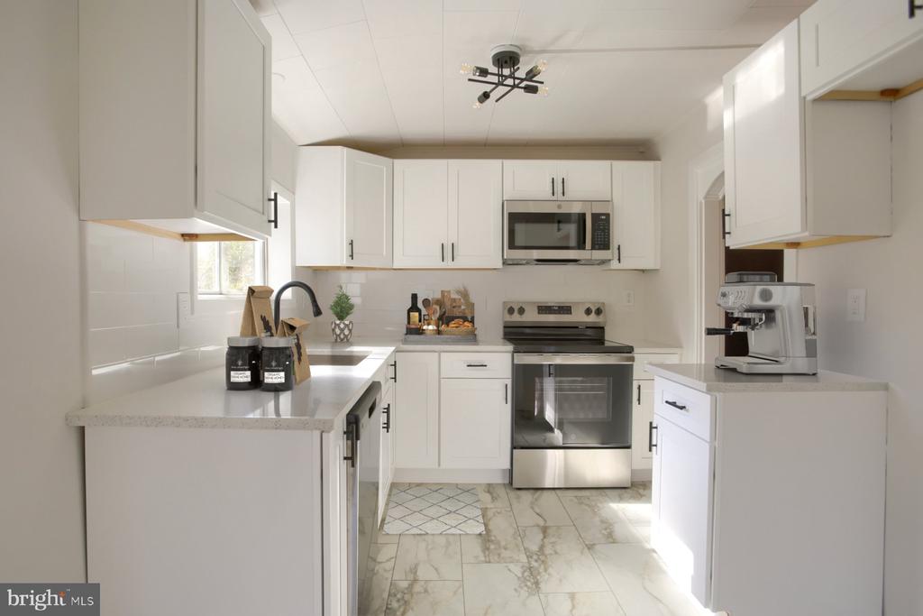 112 KINGS HIGHWAY