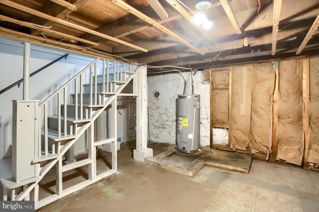 112 KINGS HIGHWAY
