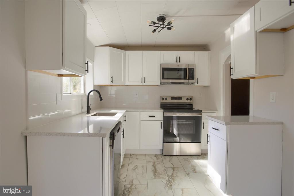 112 KINGS HIGHWAY