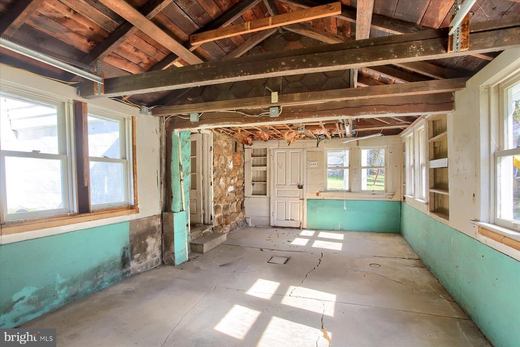112 KINGS HIGHWAY