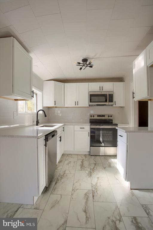 112 KINGS HIGHWAY