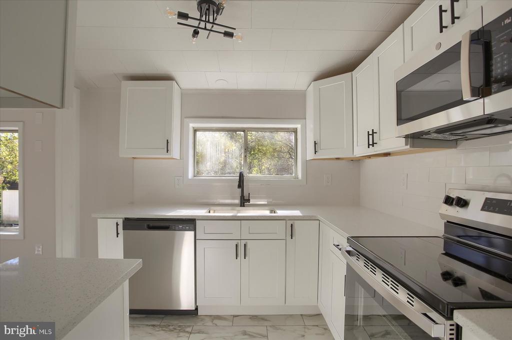 112 KINGS HIGHWAY