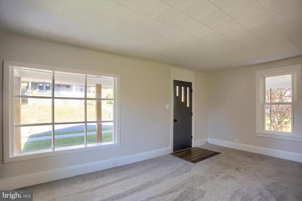 112 KINGS HIGHWAY