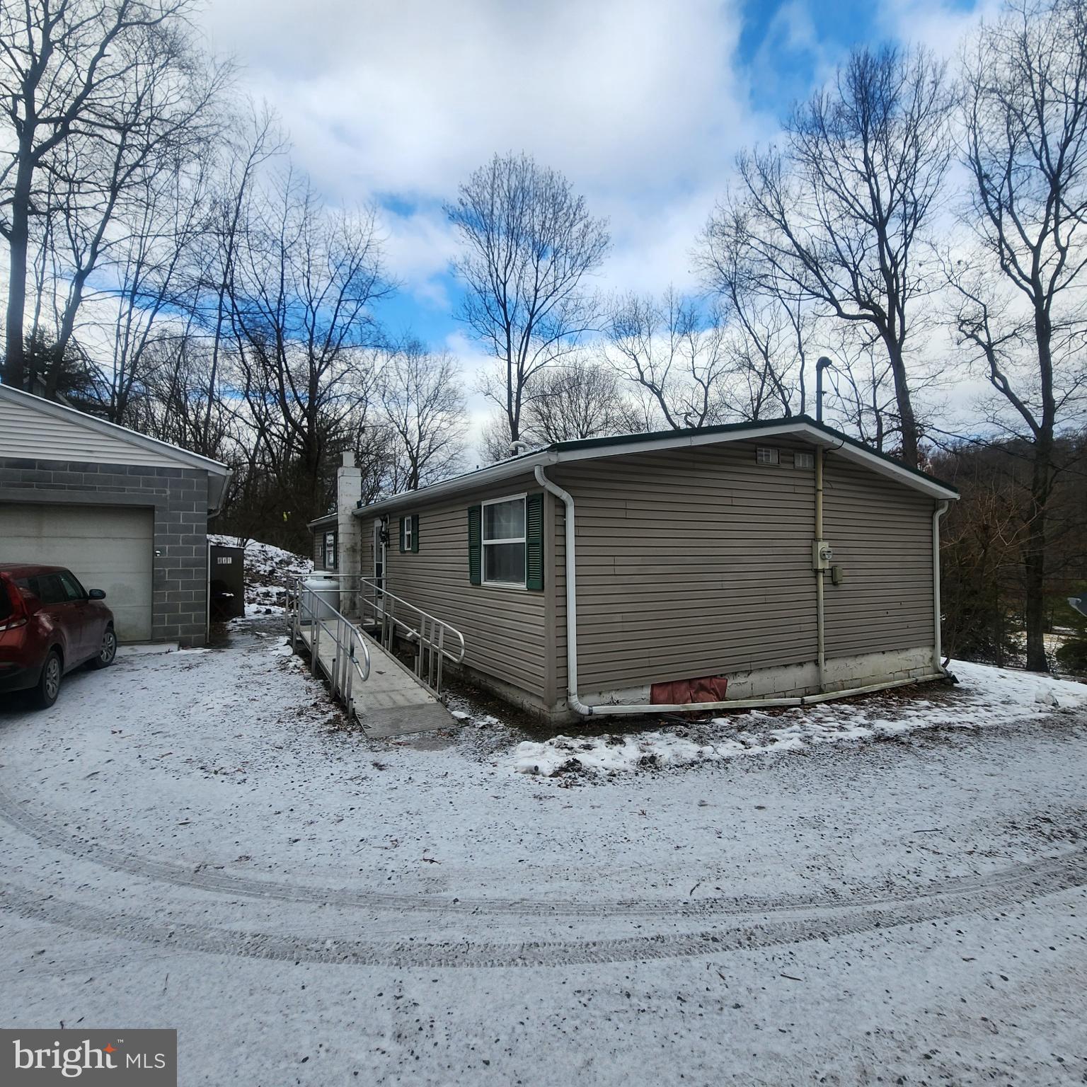 749 CLOUSER HOLLOW ROAD