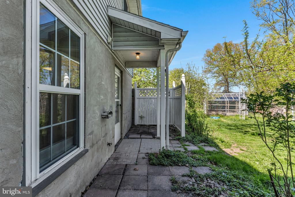 54 LOSHES RUN ROAD