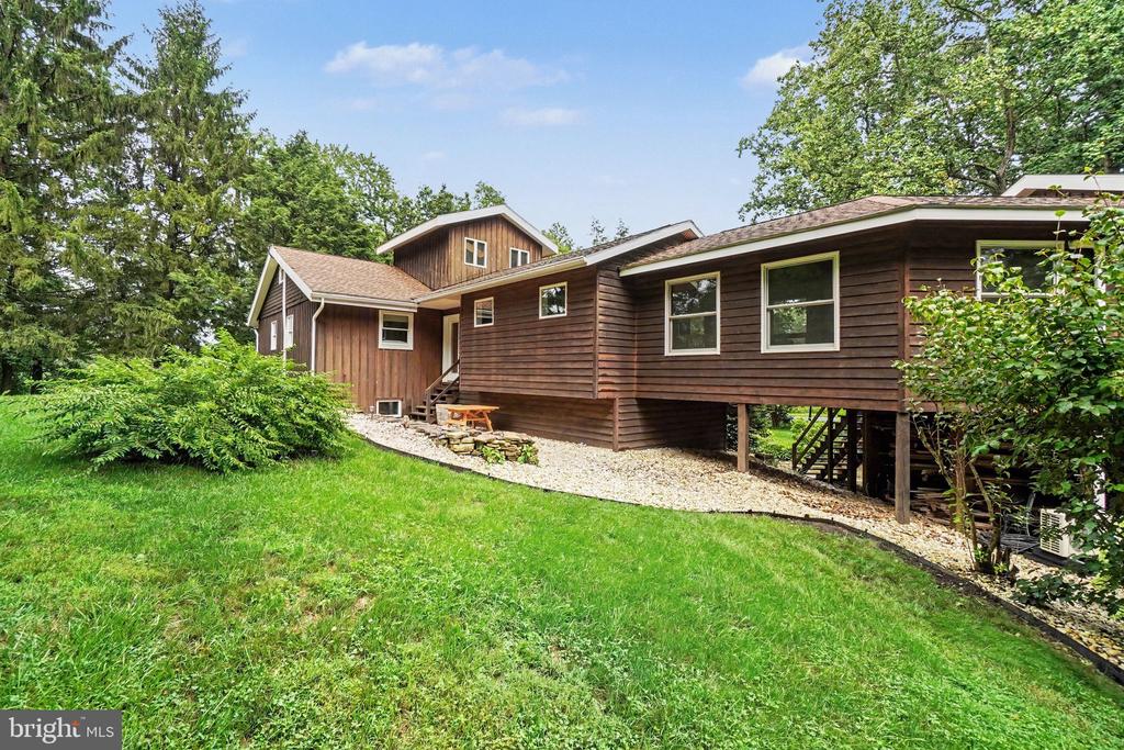 22 BARNETT DRIVE