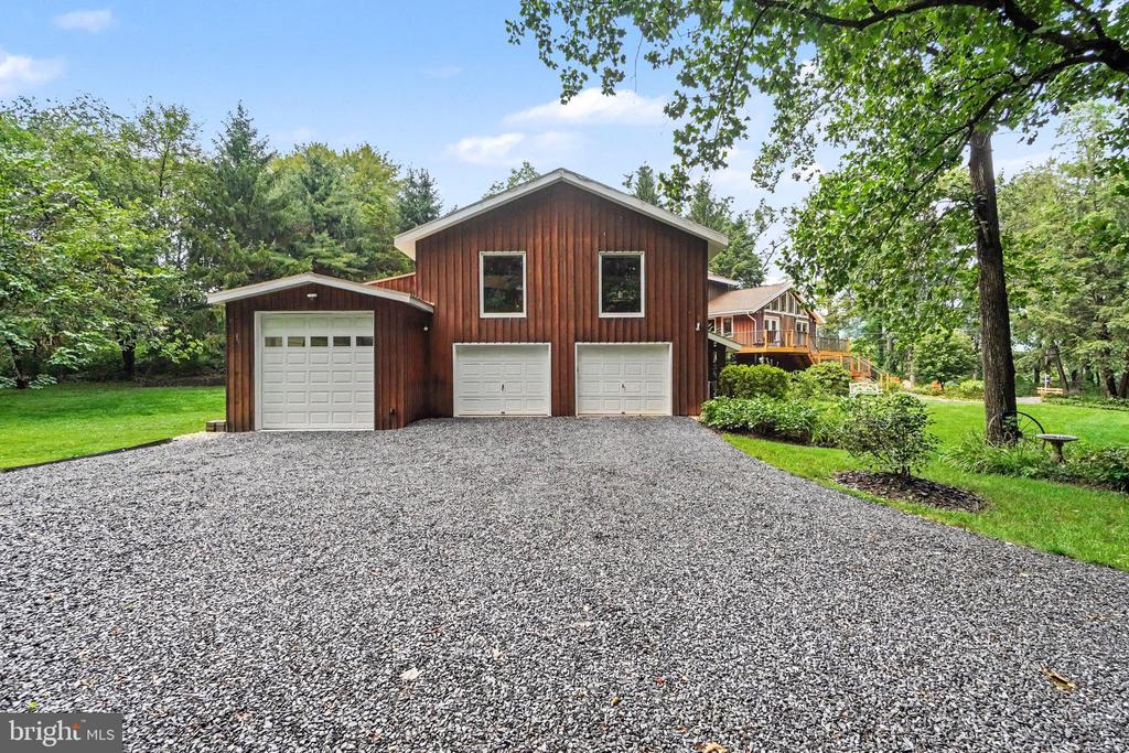 22 BARNETT DRIVE