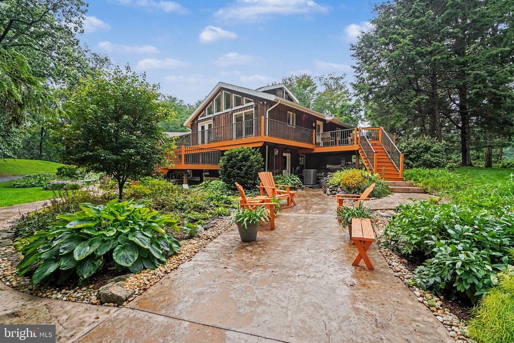 22 BARNETT DRIVE