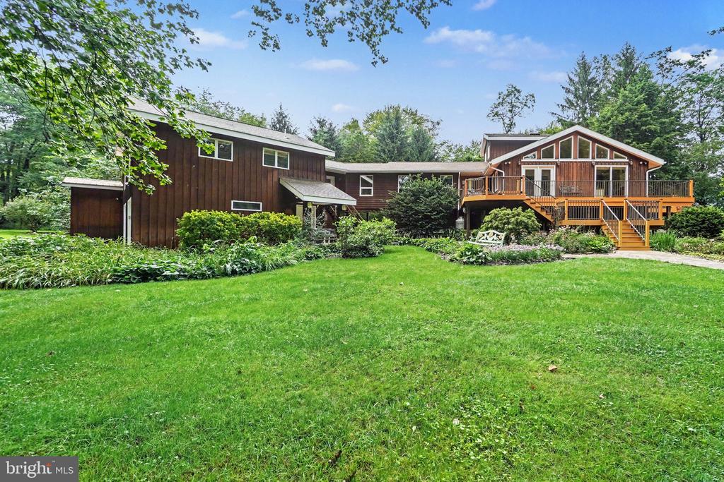 22 BARNETT DRIVE