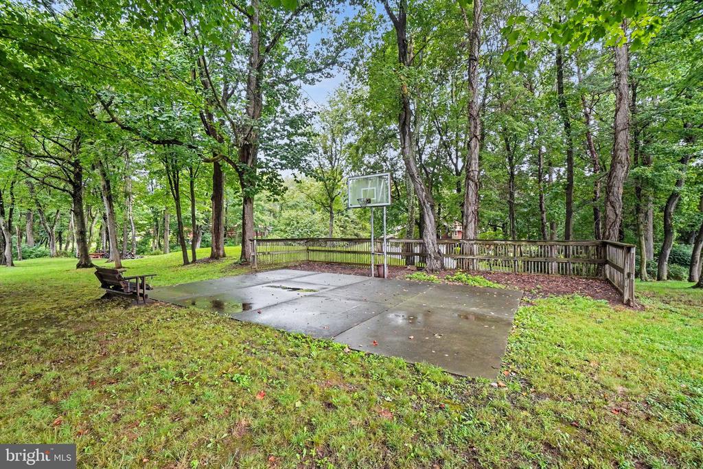 22 BARNETT DRIVE