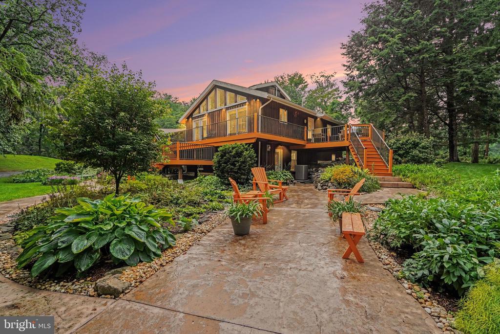 22 BARNETT DRIVE