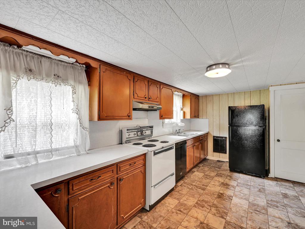 406 W Center St