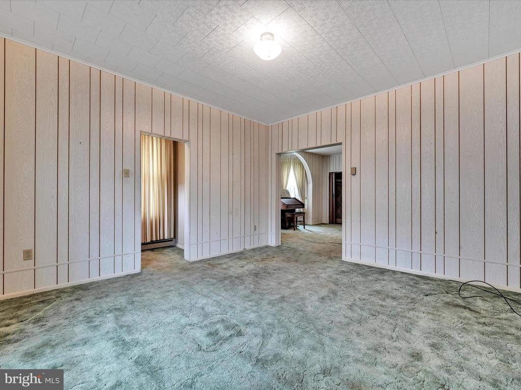 406 W Center St