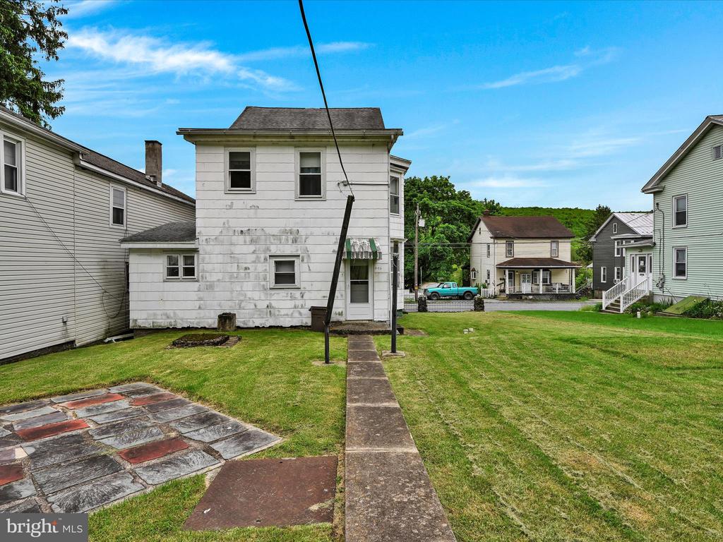 406 W Center St