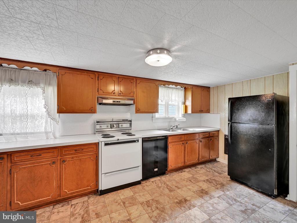 406 W Center St