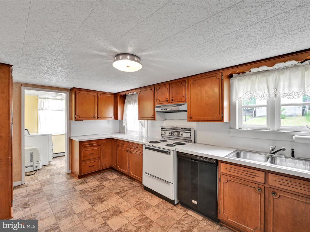 406 W Center St