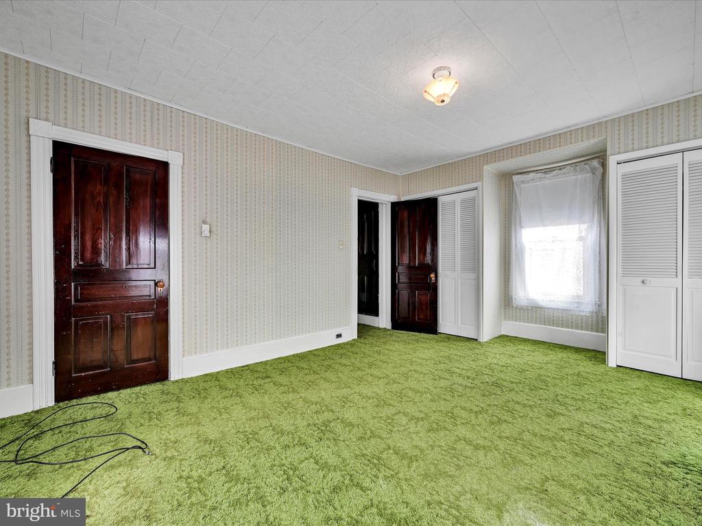 406 W Center St
