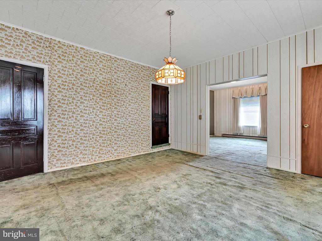 406 W Center St
