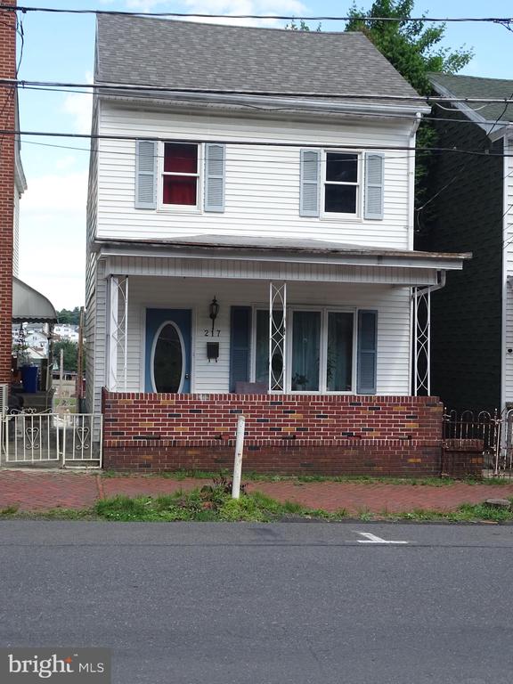 217 N 5th St