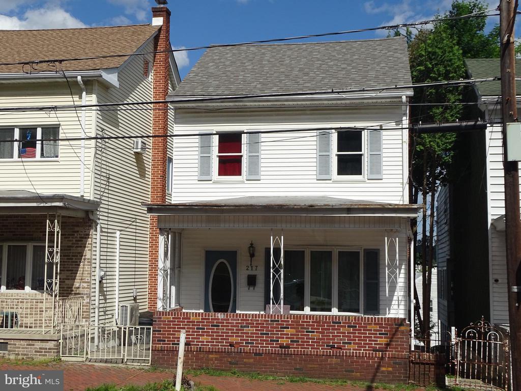 217 N 5th St