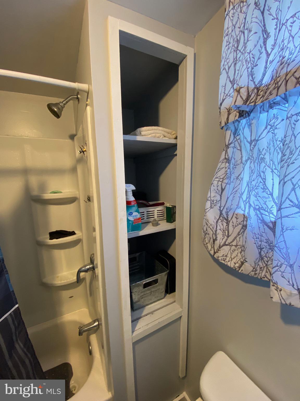 819 E WICONISCO AVENUE