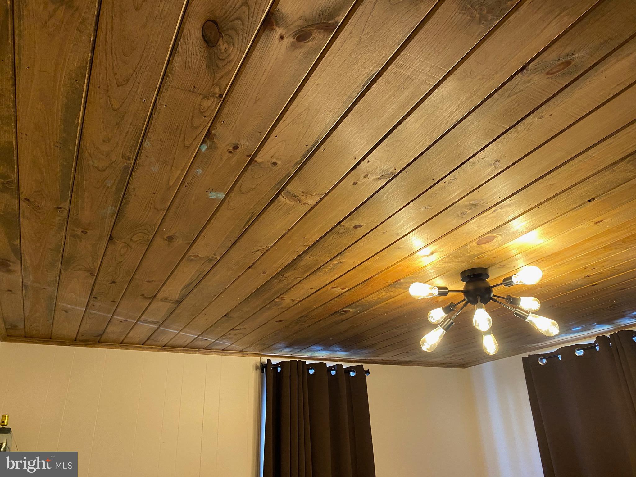 819 E WICONISCO AVENUE