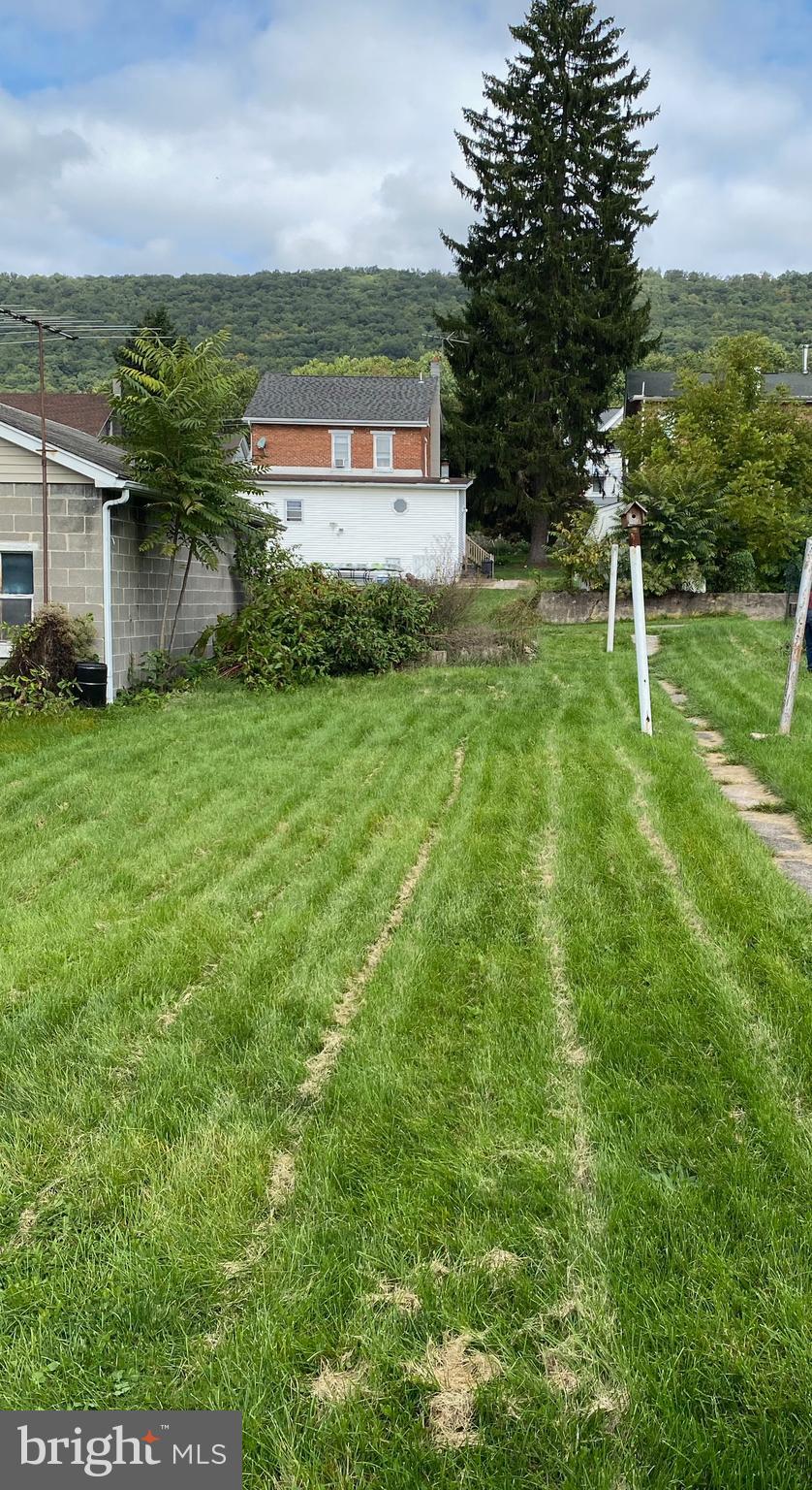 819 E WICONISCO AVENUE