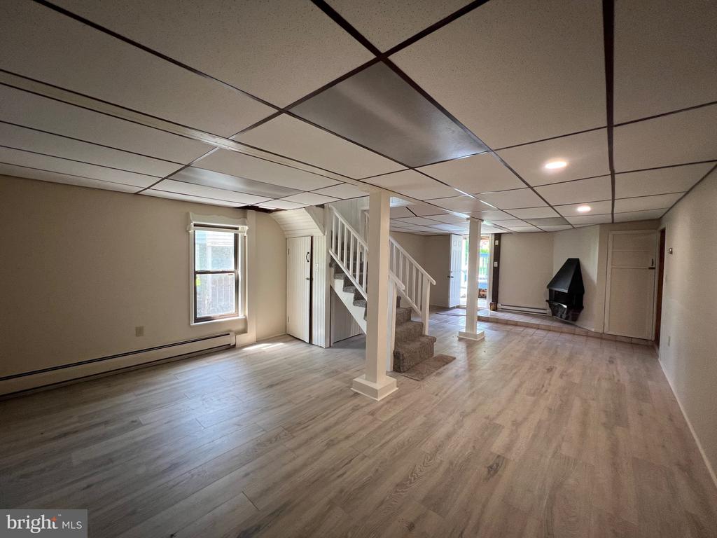 35 Moyer St