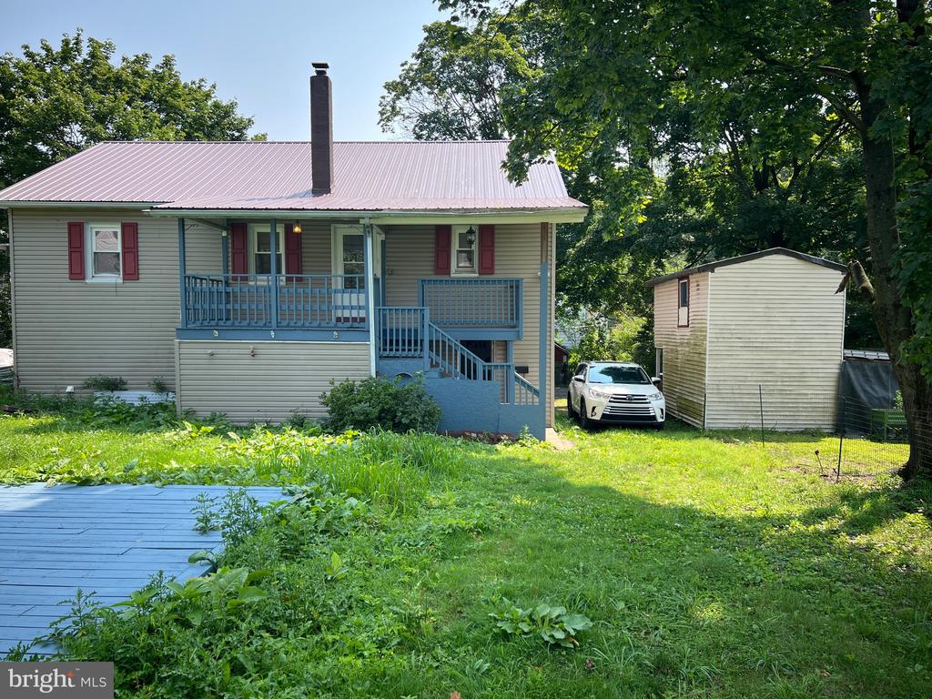 35 Moyer St