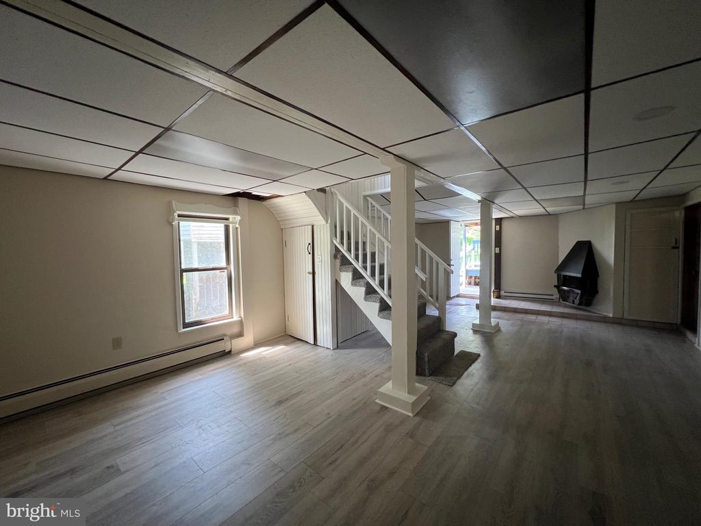 35 Moyer St