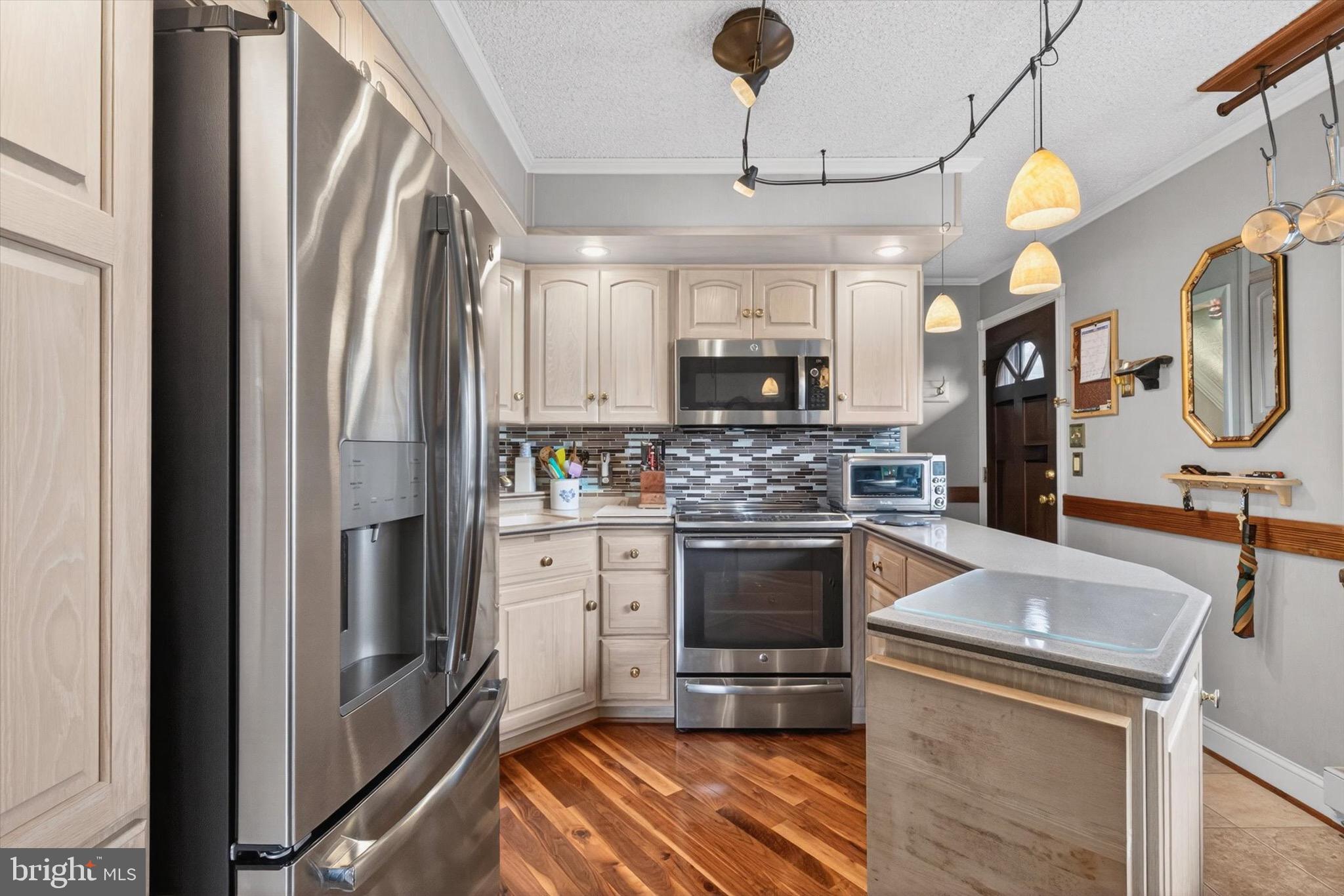 1472 BEARCAT COVE