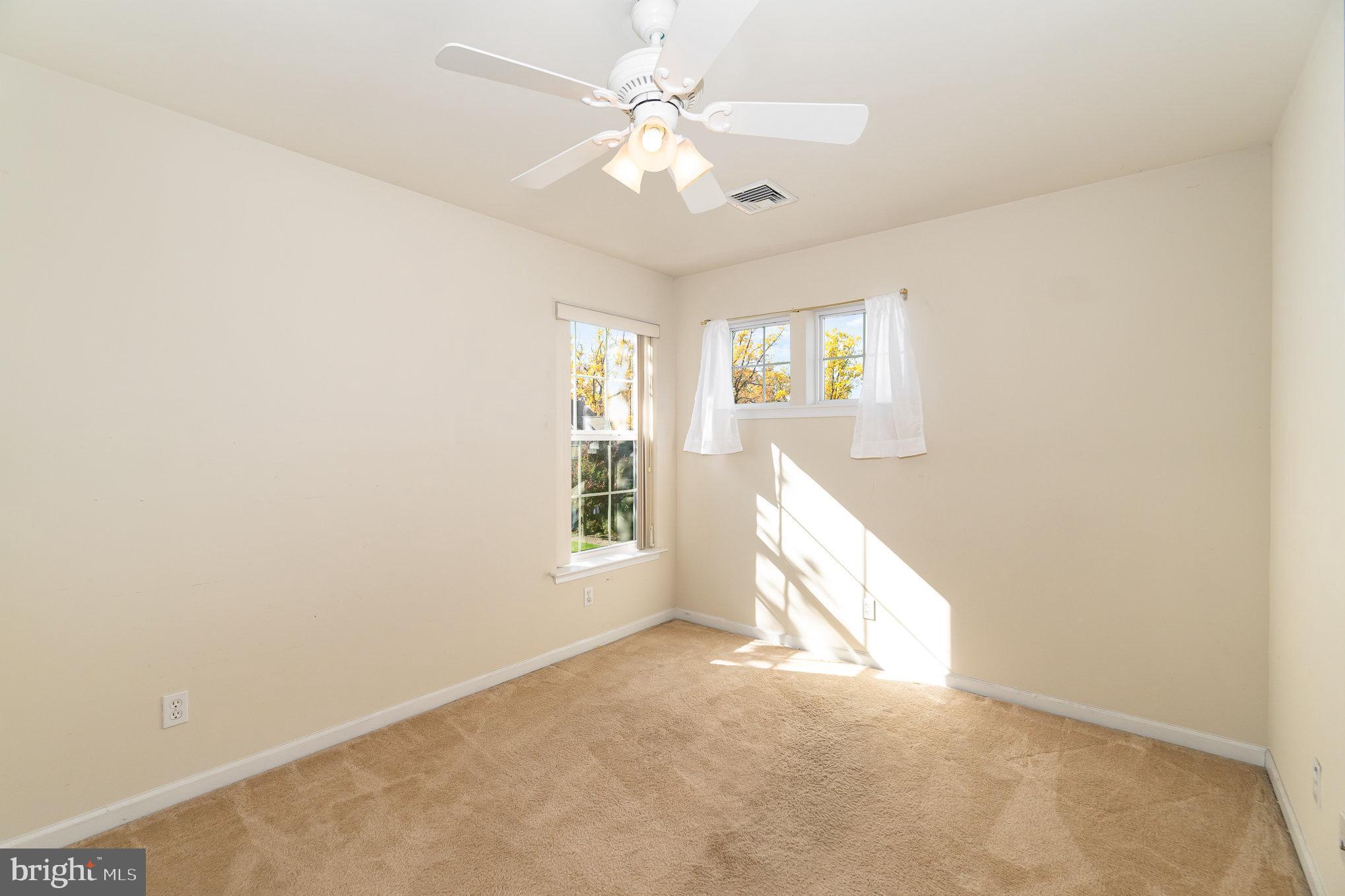 1273 Laurel Oak Ln