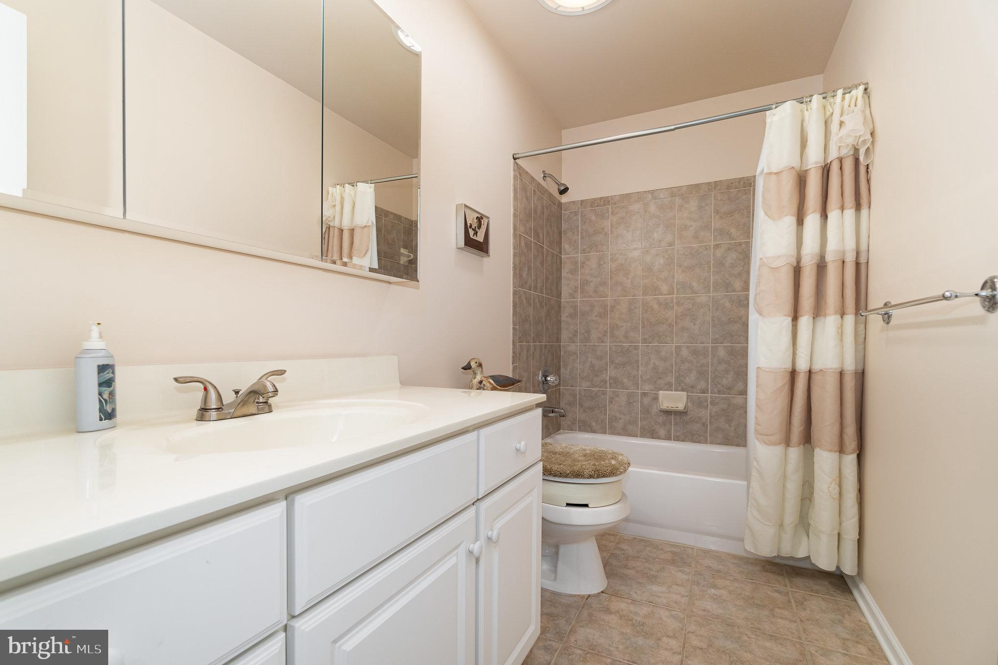 1273 Laurel Oak Ln