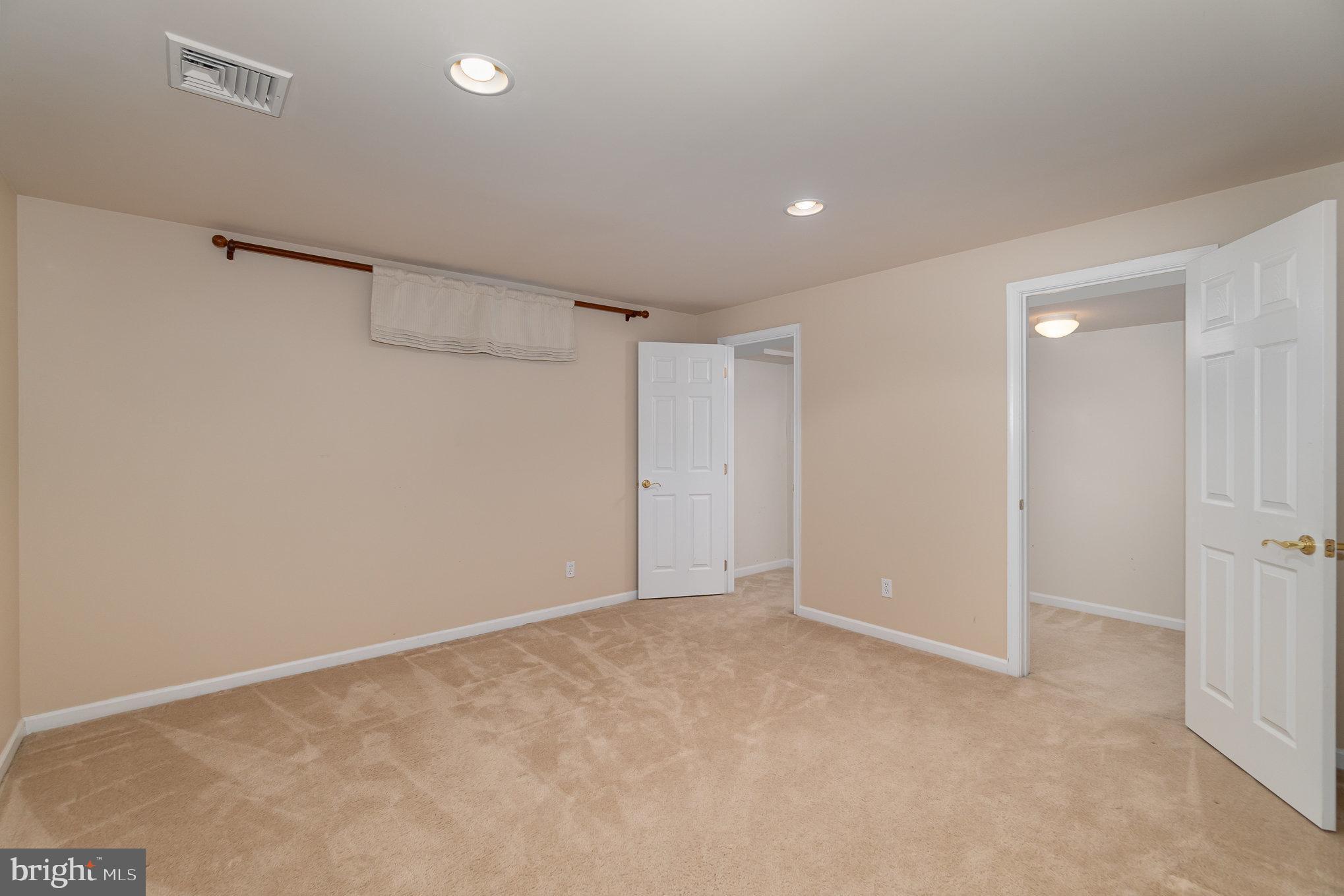 1273 Laurel Oak Ln