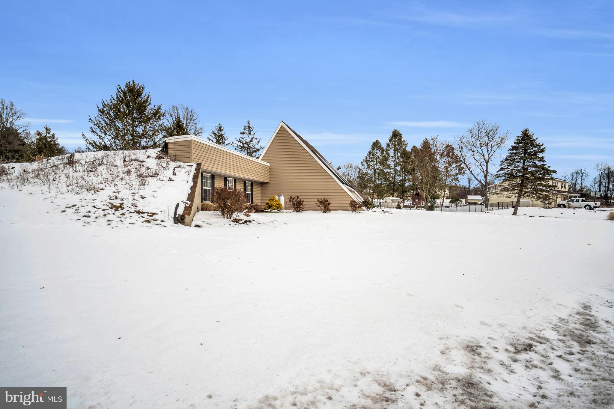 532 W Siddonsburg Rd