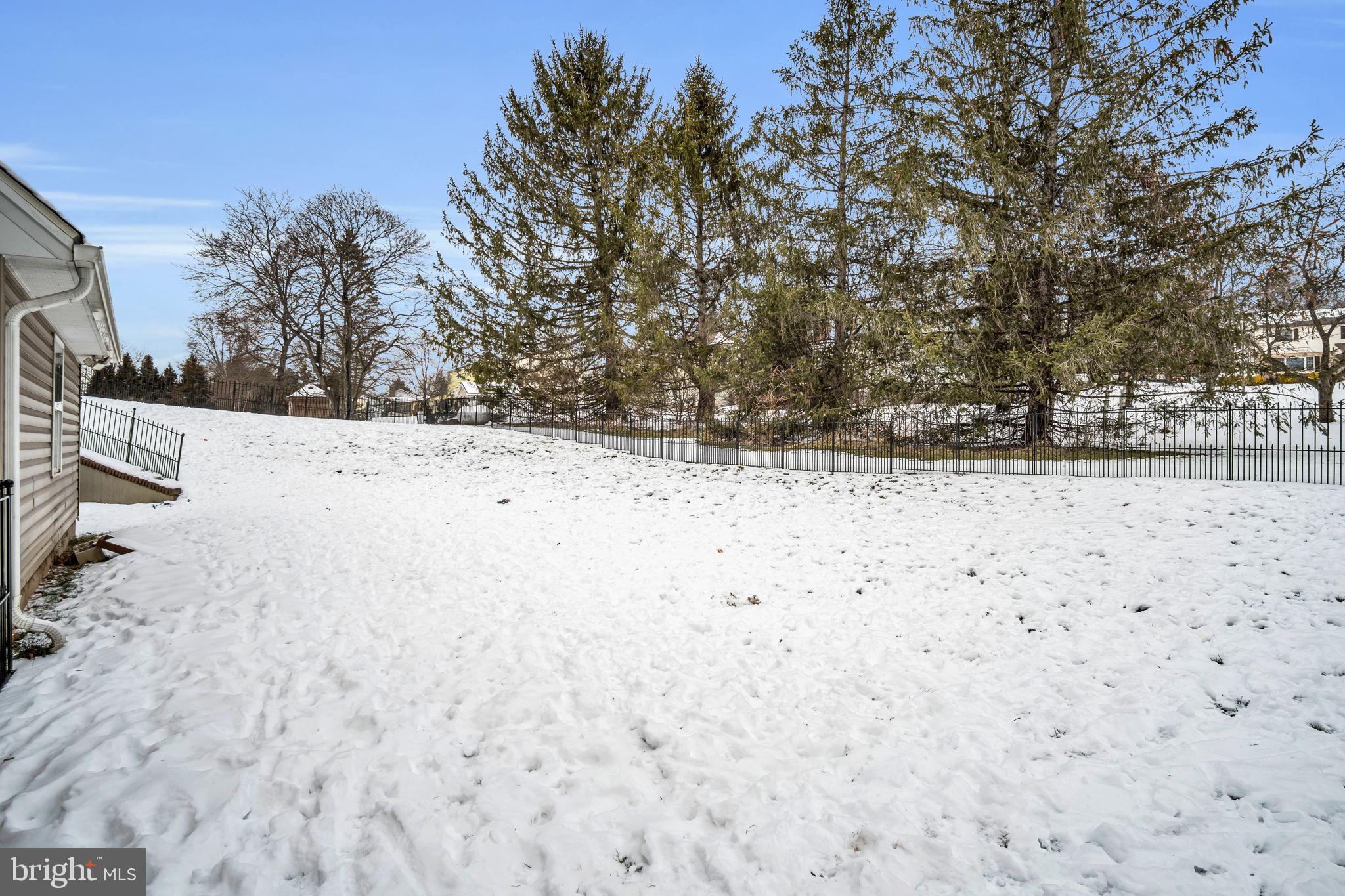 532 W Siddonsburg Rd