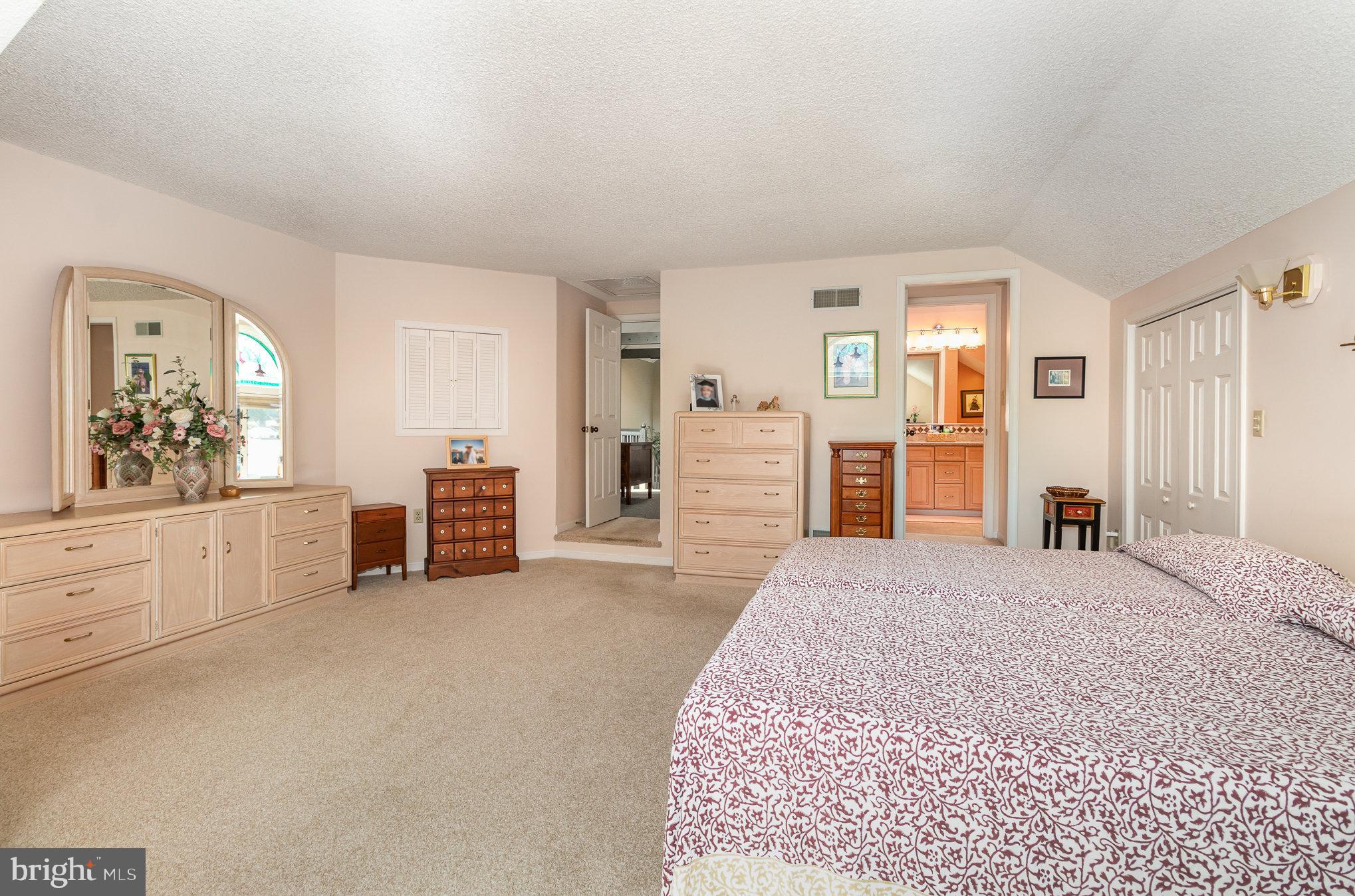 103 Midway Dr