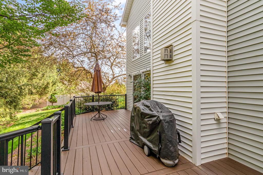 103 Midway Dr