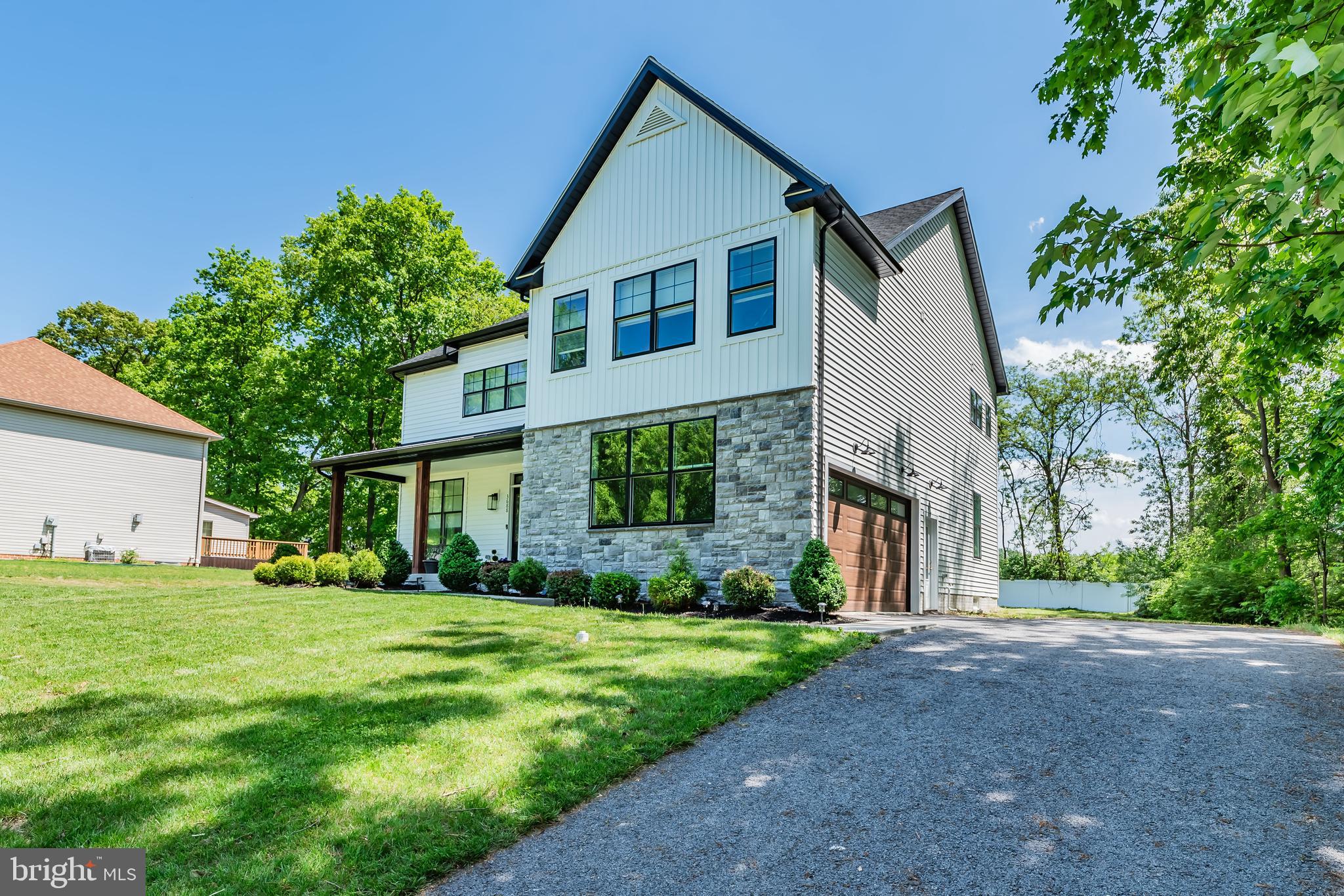 3688 Crossfield Ln