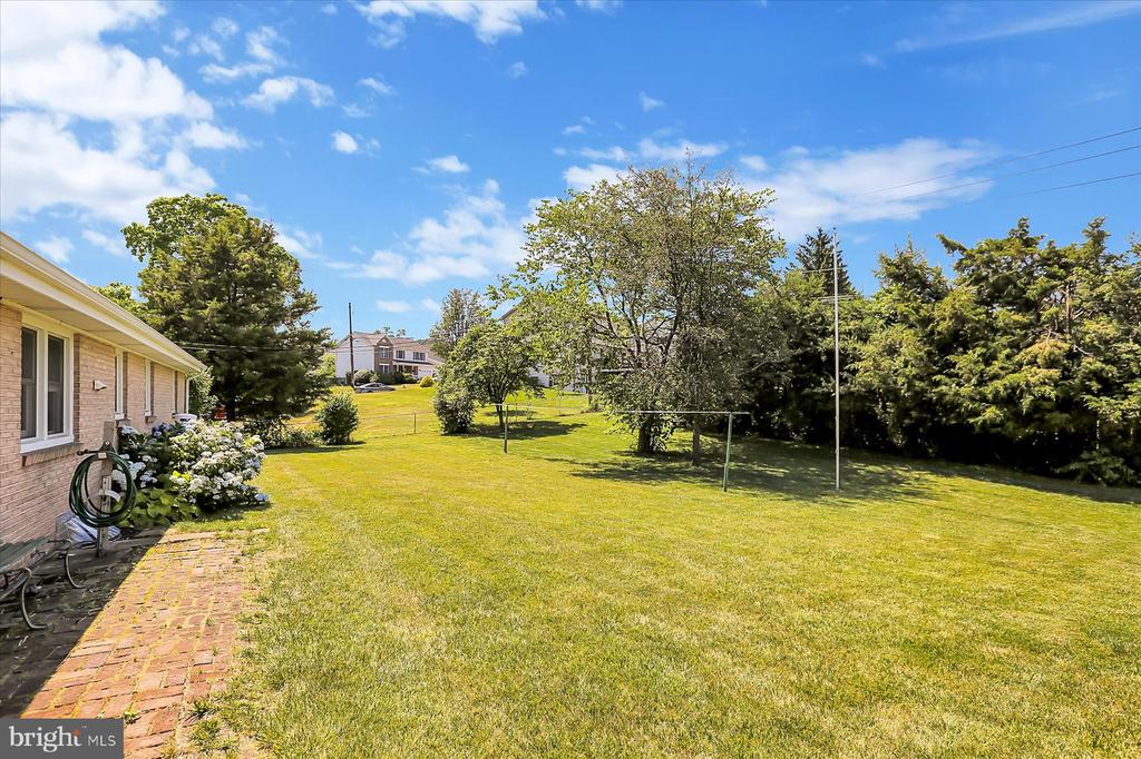 303 Sunset Dr