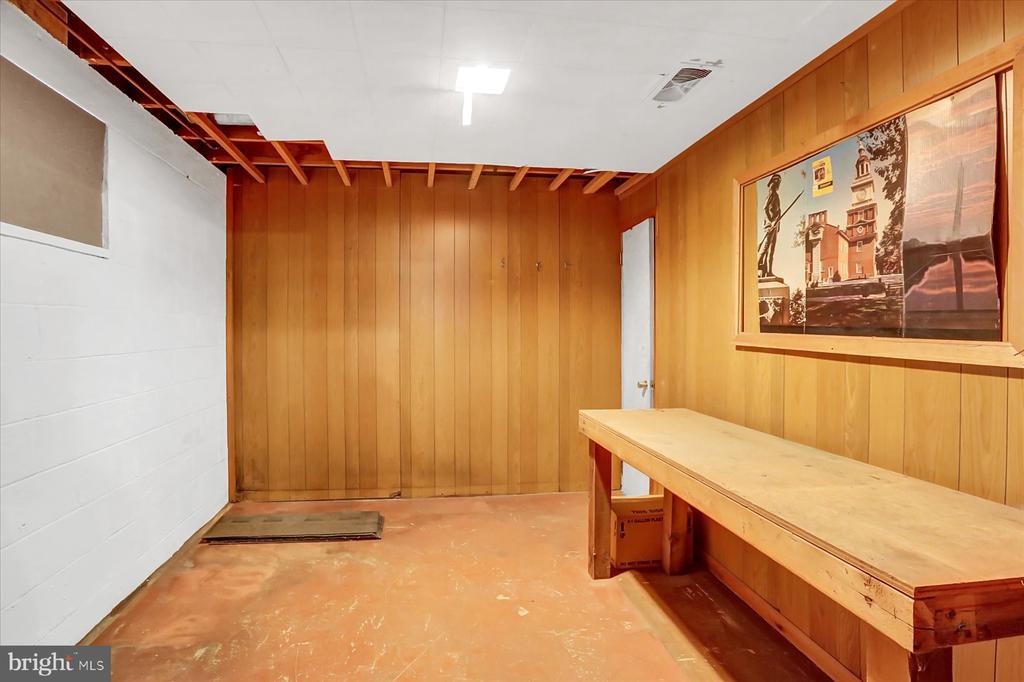 303 Sunset Dr