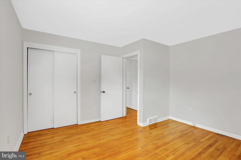 303 Sunset Dr