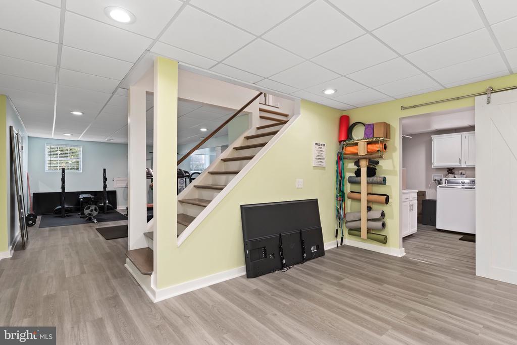6 Violet Dr