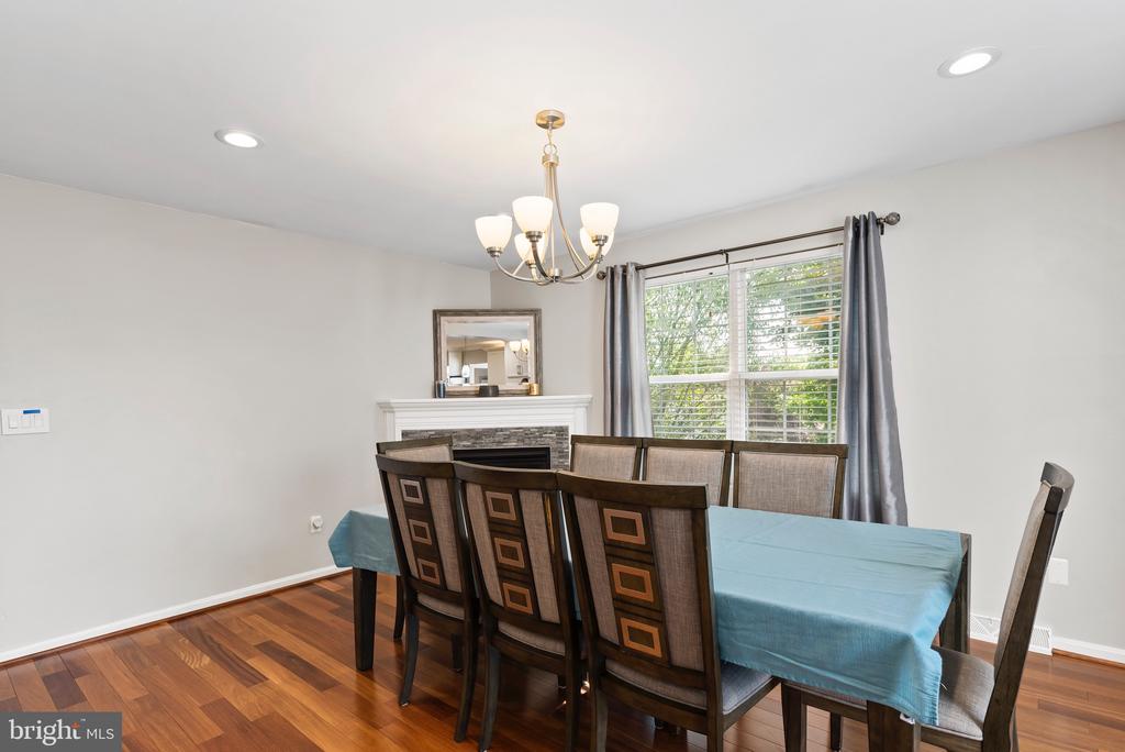 6 Violet Dr